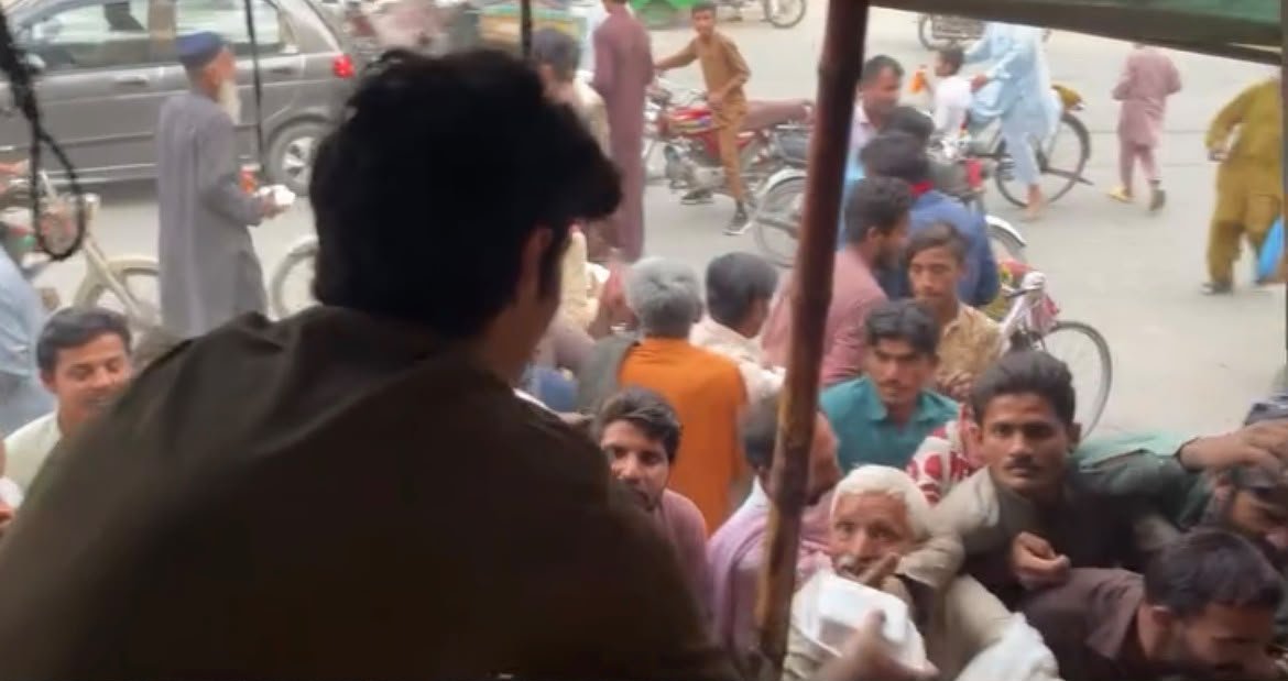 Food boxes being handed out to the community at a Khidmate-e-Khalq Trust drive